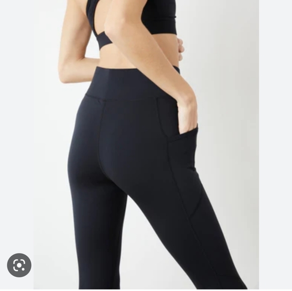 All access center stage pocket leggings - Picture 2 of 8